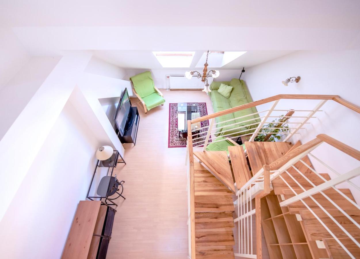 Apartments Vezenska ปราก ภายนอก รูปภาพ
